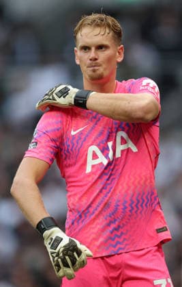 Tottenham v Newcastle 29 August 2026, London - Premier League Football - Tottenham Hotspur v Newcastle United - Tottenham Hotspur goalkeeper Antonin Kinsky - Photo: Charlotte Wilson Offside. London UK Copyright: xCharlottexWilsonx xOffsidexOffside