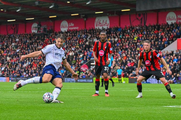 Bournemouth v Everton, Premier League Goal 1-1 - James Tarkowski (6) of Everton scores the equalising goal during the Premier League match between Bournemouth and Everton at the Vitality Stadium, Bournemouth, UK on 29 August 2026. Bournemouth Vitality Stadium Dorset UK Editorial use only DataCo restrictions apply See www.football-dataco.com , Copyright: xGrahamxHuntx PSI-24762-0291