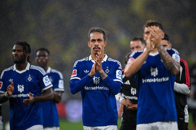 1. Bundesliga 26 27 - Borussia Dortmund - Hamburger SV am 29.08.2026 an der Bremer Brücke in Osnabrück Yussuf Poulsen (Hamburg) unzufrieden, enttäuscht, enttaeuscht, niedergeschlagen nach der Niederlage. *** 1 Bundesliga 26 27 Borussia Dortmund vs. Hamburger SV on August 29, 2026, at the Bremer Brücke in Osnabrück; Yussuf Poulsen of Hamburg was unhappy, disappointed, disheartened, and dejected after the loss MT