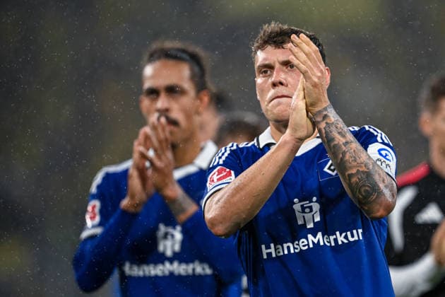 1. Bundesliga 26 27 - Borussia Dortmund - Hamburger SV am 29.08.2026 an der Bremer Brücke in Osnabrück Nicolai Remberg (Hamburg) unzufrieden, enttäuscht, enttaeuscht, niedergeschlagen nach der Niederlage. *** 1 Bundesliga 26 27 Borussia Dortmund vs. Hamburger SV on August 29, 2026, at the Bremer Brücke in Osnabrück; Nicolai Remberg of Hamburg was unhappy, disappointed, and dejected after the loss MT
