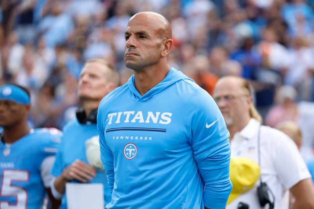 NASHVILLE, TN - AUGUST 29: Tennessee Titans head coach Robert Saleh during a preseason game between the Tennessee Titans and Chicago Bears, August 29, 2026 at Nissan Stadium in Nashville, Tennessee. (Photo by Matthew Maxey Icon Sportswire) NFL, American Football Herren, USA AUG 29 Bears at Titans EDITORIAL USE ONLY Icon260829004