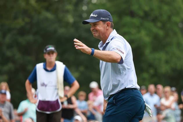 The Ally Challenge GRAND BLANC,MICHIGAN-AUGUST 29: Greg Chalmers of Australia acknowledges the gallery after his birdie on the 17th green during the second round of The Ally Challenge presented by McLaren at Warwick Hills Golf & Country Club, Grand Blanc, MI, USA Saturday, August 29, 2026. Grand Blanc Michigan United States  Copyright: xJorgexLemusx originalFilename:lemus-theallyc260829_np1mx.jpg