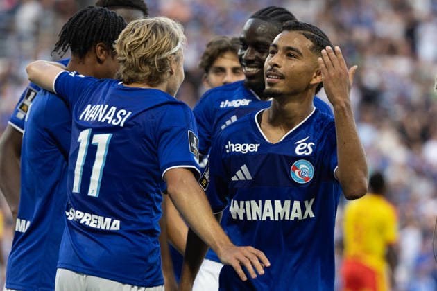 strasbourg celebrating seen during Ligue 1 26 27 game between teams of RSC Strasbourg and RC Lens at Stade de la Meinau (Benjamin Faes Ball Raw Images) Strasbourg Stade de la Meinau France Copyright: xBenjaminxFaesx 0W4A6732