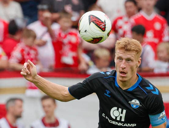 Im Bild: Laurin Curda (SC Paderborn 07, 17) 29.08.2026, FSV Mainz 05 - SC Paderborn 07, 1. Bundesliga, 1. Spieltag, Deutschland, Mainz, MEWA Arena, DFL REGULATIONS PROHIBIT ANY USE OF PHOTOGRAPHS AS IMAGE SEQUENCES AND OR QUASI-VIDEO. *** Pictured: Laurin Curda, SC Paderborn 07, August 17, 2026, FSV Mainz 05 vs. SC Paderborn 07, Bundesliga 1, Matchday 1, Germany, Mainz, MEWA Arena, DFL REGULATIONS PROHIBIT ANY USE OF PHOTOGRAPHS AS IMAGE SEQUENCES AND OR QUASI-VIDEO Copyright: HMBxMedia xJulienxBecker