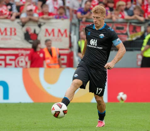 Im Bild: Laurin Curda (SC Paderborn 07, 17) am Ball 29.08.2026, FSV Mainz 05 - SC Paderborn 07, 1. Bundesliga, 1. Spieltag, Deutschland, Mainz, MEWA Arena, DFL REGULATIONS PROHIBIT ANY USE OF PHOTOGRAPHS AS IMAGE SEQUENCES AND OR QUASI-VIDEO. *** Pictured: Laurin Curda of SC Paderborn 07, No. 17, with the ball on August 29, 2026, FSV Mainz 05 vs. SC Paderborn 07, Bundesliga 1, Matchday 1, Germany, Mainz, MEWA Arena. DFL REGULATIONS PROHIBIT ANY USE OF PHOTOGRAPHS AS IMAGE SEQUENCES AND OR QUASI-VIDEO Copyright: HMBxMedia xJulienxBecker