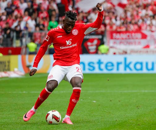 Im Bild: Danny da Costa (FSV Mainz 05, 21) am Ball 29.08.2026, FSV Mainz 05 - SC Paderborn 07, 1. Bundesliga, 1. Spieltag, Deutschland, Mainz, MEWA Arena, DFL REGULATIONS PROHIBIT ANY USE OF PHOTOGRAPHS AS IMAGE SEQUENCES AND OR QUASI-VIDEO. *** Pictured: Danny da Costa of FSV Mainz 05, age 21, with the ball on August 29, 2026, FSV Mainz 05 vs. SC Paderborn 07, Bundesliga 1, Matchday 1, Germany, Mainz, MEWA Arena, DFL REGULATIONS PROHIBIT ANY USE OF PHOTOGRAPHS AS IMAGE SEQUENCES AND OR QUASI-VIDEO Copyright: HMBxMedia xJulienxBecker
