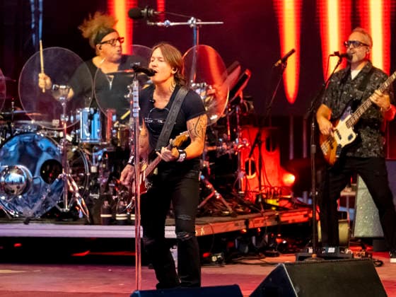 GRAND BLANC, MI - AUGUST 29: Country Music Artist Keith Urban performs after the second round of the PGA, Golf Herren TOUR Champions The Ally Challenge on August 29, 2026, at Warwick Hills Golf and Country Club in Grand Blanc, Michigan. (Photo by Joseph Weiser Icon Sportswire) GOLF: AUG 29 PGA TOUR Champions The Ally Challenge EDITORIAL USE ONLY Icon260829046