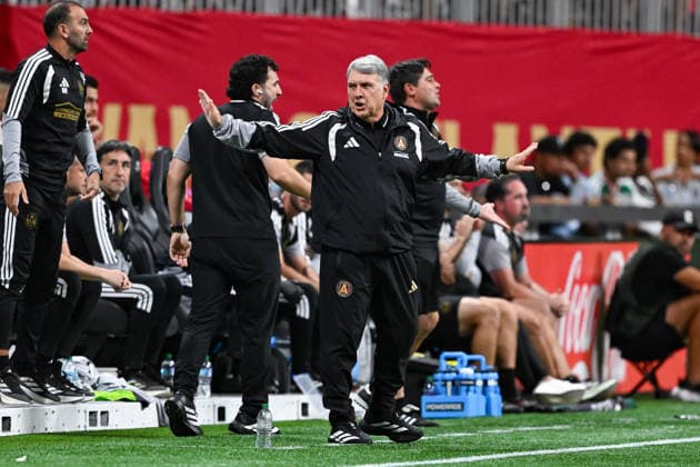 ATLANTA, GA - AUGUST 29: Atlanta head coach Gerardo Martino reacts during the MLS, Fussball Herren, USA match between Charlotte FC and Atlanta United FC on August 29th, 2026 at Mercedes-Benz Stadium in Atlanta, GA. (Photo by Rich von Biberstein Icon Sportswire) SOCCER: AUG 29 MLS Atlanta United vs Charlotte FC EDITORIAL USE ONLY Icon260829018