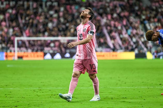 MIAMI, FL - AUGUST 29: Leo Messi (10) of Inter Miami CF reacts after a close miss during the MLS, Fussball Herren, USA match between CF Montreal and Inter Miami CF on August 29,2026 at NU Stadium, Miami, Fla.(Photo by Chris Arjoon Icon Sportswire) SOCCER: AUG 29 MLS Inter Miami CF vs CF Montreal EDITORIAL USE ONLY Icon2608290000011