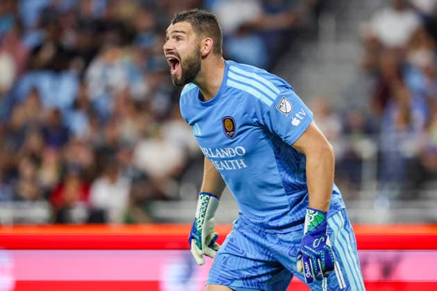 August 29, 2026, St. Paul, Minnesota, United States: Orlando City goalkeeper MAXIME CRo°PEAU (71) yells out to his teammates from the net. Minnesota United hosted Orlando City on August 29th. The teams faced off at Allianz Field in St. Paul, Minnesota. The game ended in a draw 3-3. MLS, Fussball Herren, USA 2026 - Minnesota United 3:3 Orlando City  - ZUMAt166 20260829_zsp_t166_005 Copyright: xMichaelxTurnerx