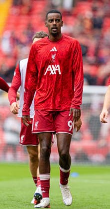 Liverpool v Nottingham Forest FC - Premier League 2026 27 Alexander Isak of Liverpool warms up prior to the Premier League match between Liverpool and Nottingham Forest at Anfield in Liverpool, on August 29, 2026. Liverpool Merseyside United Kingdom  Copyright: xMIxNewsx originalFilename:fletcher-liverpoo260829_npG79.jpg