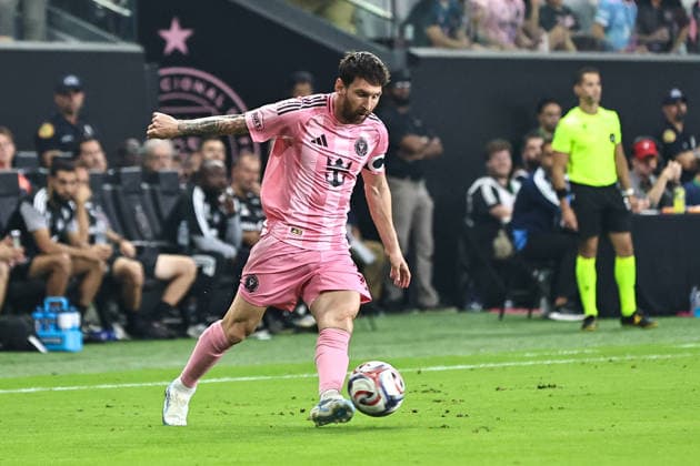August 29, 2026, Miami, Florida, USA: LIONEL MESSI (10) of Inter Miami CF controls a ball during a MLS, Fussball Herren, USA soccer match between Inter Miami CF and CF Montreal Soccer 2026: Inter Miami CF 7:1 CF Montreal.  - ZUMAa257 20260829_zsp_a257_010 Copyright: xChrisxArjoonx