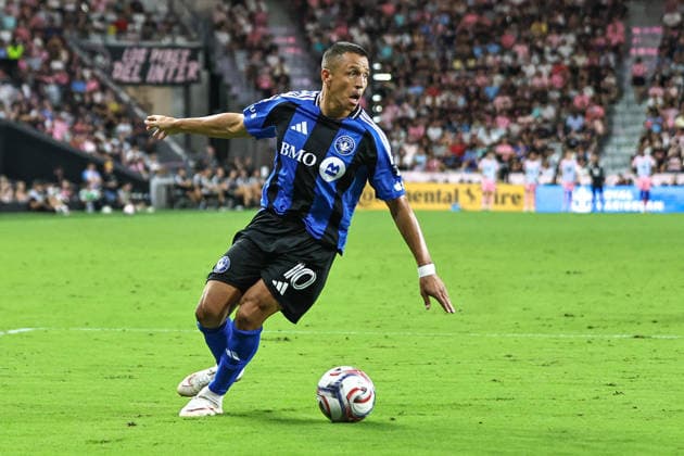 August 29, 2026, Miami, Florida, USA: ALEXIS SANCHEZ (10) of CF Montreal controls a ball during a MLS, Fussball Herren, USA soccer match between Inter Miami CF and CF Montreal Miami USA - ZUMAa257 20260829_zsp_a257_039 Copyright: xChrisxArjoonx