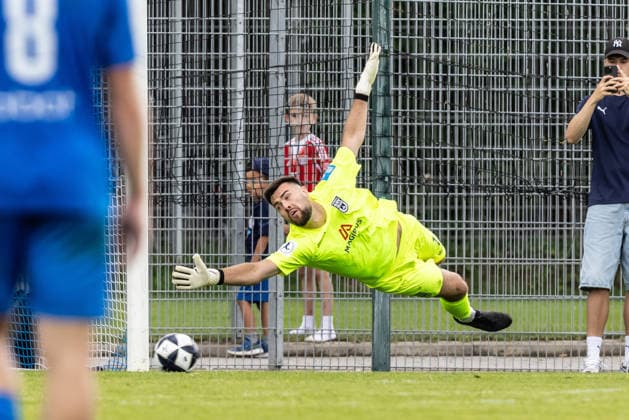 FC-Astoria Walldorf vs. SSV Ulm 1846 Fußball, Fussball, Regionalliga, 4. Spieltag, Dietmar-Hopp-Sportpark Walldorf 29.08.26 Radomir Novakovic (SSV Ulm 1846 Fußball, 01) FC-Astoria Walldorf vs. SSV Ulm 1846 Fußball, Fussball, Regionalliga, 4. Spieltag, Dietmar-Hopp-Sportpark Walldorf 29.08.26 Foto: Lucca Fundel Walldorf Dietmar-Hopp-Sportpark Baden-Württemberg Deutschland