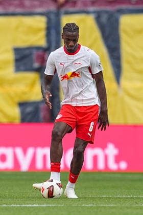 29.08.2026, xydrx, Herren, Fußball, 1.Bundesliga, RB Leipzig - Borussia Mönchengladbach, Saison 2026 2027, Red Bull Arena: Ezechiel Banzuzi (RB Leipzig, 6) DFB regulations prohibit any use of photographs as image sequences and or quasi-video. *** August 29, 2026, xydrx, Men s, Soccer, 1. Bundesliga, RB Leipzig vs. Borussia Mönchengladbach, 2026–2027 season, Red Bull Arena, Ezechiel Banzuzi (RB Leipzig), 6. DFB regulations prohibit any use of photographs as image sequences and or quasi-video Copyright: HMBxMedia YannisxDreimann