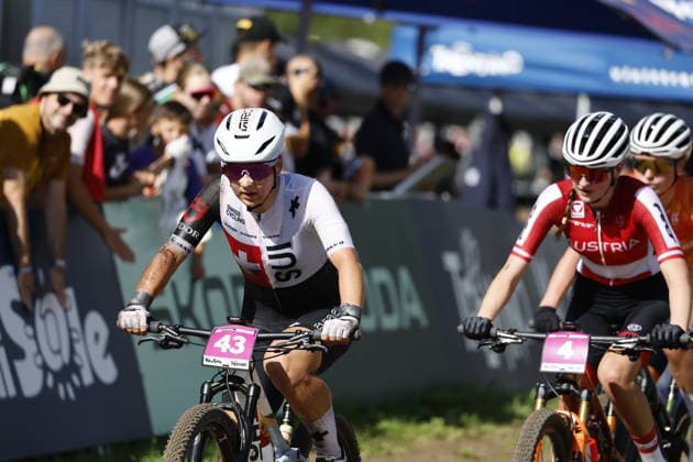 30.08.2026, Daolasa di Commezzadura, Val di Sole Bikeland, 2026 UCI MTB World Championship, WM, Weltmeisterschaft Women U23 s XCO (cross country olympic) Mara Winter 43 (SUI), Katrin Embacher 4 (AUT) Daolasa di Commezzadura Val di Sole Bikeland Trento Italy Copyright: xJustPictures.ch FrancescoxMinghettix jp-en-FrMi-_NG_1924