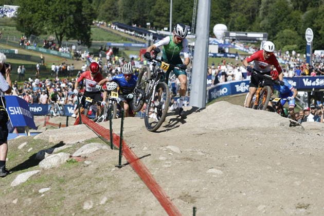 30.08.2026, Daolasa di Commezzadura, Val di Sole Bikeland, 2026 UCI MTB World Championship, WM, Weltmeisterschaft Men U23 s XCO (cross country olympic) Luciano Esquivias Martin 77 (MEX), Theodor-Vasile Pridon 78 (ROU), Mika Comaniuk 38 (CAN) Daolasa di Commezzadura Val di Sole Bikeland Trento Italy Copyright: xJustPictures.ch FrancescoxMinghettix jp-en-FrMi-_NG_0075