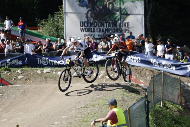 30.08.2026, Daolasa di Commezzadura, Val di Sole Bikeland, 2026 UCI MTB World Championship, WM, Weltmeisterschaft Men U23 s XCO (cross country olympic) Benjamin Kruger 10 (GER) and Sivert Ekroll 7 (NOR) Daolasa di Commezzadura Val di Sole Bikeland Trento Italy Copyright: xJustPictures.ch FrancescoxMinghettix jp-en-FrMi-_NG_0083