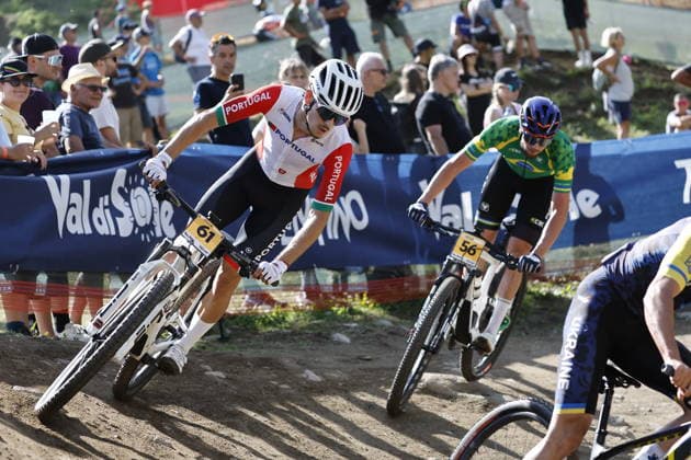 30.08.2026, Daolasa di Commezzadura, Val di Sole Bikeland, 2026 UCI MTB World Championship, WM, Weltmeisterschaft Men U23 s XCO (cross country olympic) Joao Fonseca 61 (POR) and Vinicius Howe 56 (BRA) Daolasa di Commezzadura Val di Sole Bikeland Trento Italy Copyright: xJustPictures.ch FrancescoxMinghettix jp-en-FrMi-_NG_0212