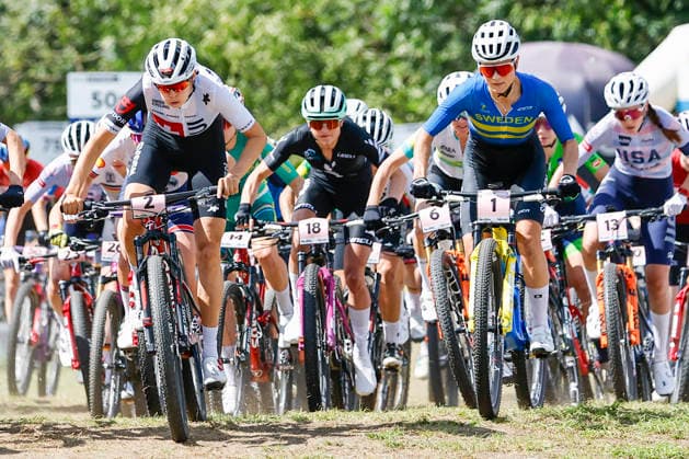 TRENTO, ITALY - AUGUST 30: Alessandra Keller from Switzerland L) and Jenny Rissveds from Sweden R) at the mass start during the Uci Mountainbike World Championship, WM, Weltmeisterschaft - Women Elite Cross-County World Championships at Val di Sole on August 30, 2026 in Trento, Italy. Trento Val di Sole Trento Italy Copyright: xJustPictures.ch FrancescoxMinghettix jp-en-EuSpIm-JP6_FRM_UCIWC_GRLXCO_30Aug_000186