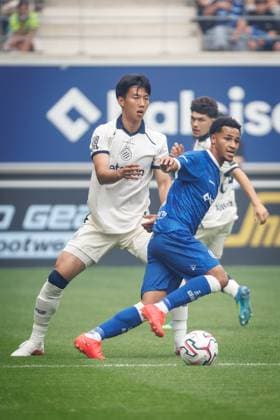 Club s Lee Hanbeom and Gent s Momodou Lamin Sonko fight for the ball during a soccer match between KAA Gent and Club Brugge, Sunday 30 August 2026 in Gent, on day 4 of the 2026-2027 Jupiler Pro League first division of the Belgian championship. KURTxDESPLENTER  x184734741x