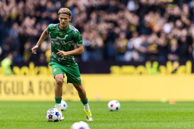 260830 Hammarbys Markus Karlsson under uppvärmningen inför fotbollsmatchen i Allsvenskan mellan AIK och Hammarby den 30 augusti 2026 i Stockholm. Copyright: CAISAxRASMUSSEN BB260830CR013