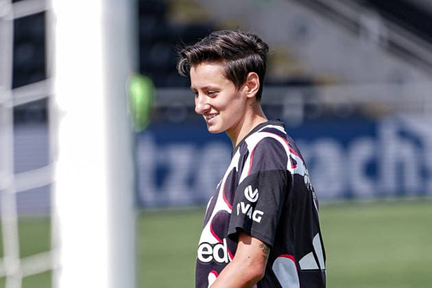 Deutschland: Fussball Saison 2026 2027 , Google Pixel Frauen-Bundesliga , 2. Spieltag , Eintracht Frankfurt Frauen vs. 1. FC Nürnberg Frauen - Stadion am Brentanobad (Frankfurt am Main) : Lina Altenburg (Eintracht Frankfurt Frauen, 12) Mimik, Gesichtsausdruck, Emotion Frankfurt am Main Stadion am Brentanobad Deutschland Germany *** Germany Soccer Season 2026–2027, Google Pixel Women s Bundesliga, Matchday 2, Eintracht Frankfurt Women vs. 1. FC Nürnberg Women, Stadion am Brentanobad, Frankfurt am Main, Lina Altenburg, Eintracht Frankfurt Women, 12 facial expressions, emotions, Frankfurt am Main, Stadion am Brentanobad, Germany Copyright: xBennetxLongx