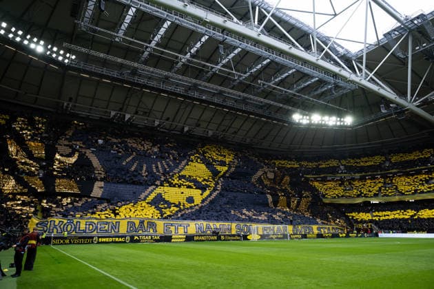 260830 AIKs supportrar med tifo inför fotbollsmatchen i Allsvenskan mellan AIK och Hammarby den 30 augusti 2026 i Stockholm. Copyright: JESPERxZERMAN BB260830JZ006