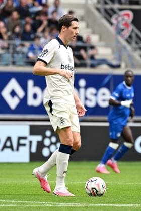 Club s Hans Vanaken is pictured in action during a soccer match between KAA Gent and Club Brugge, Sunday 30 August 2026 in Gent, on day 4 of the 2026-2027 Jupiler Pro League first division of the Belgian championship. KURTxDESPLENTER  x184736269x