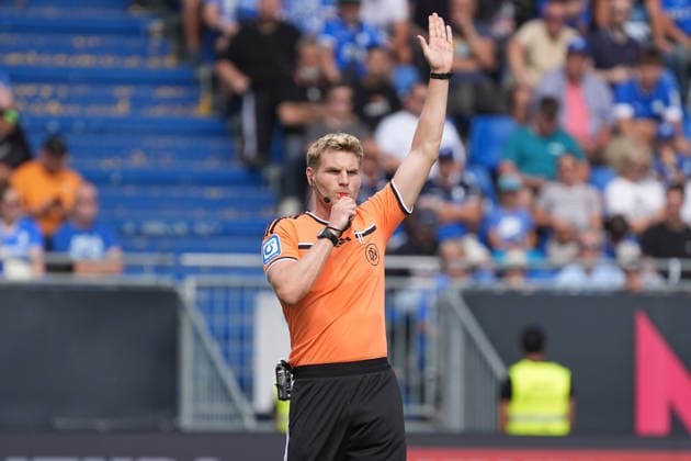 Schiedsrichter Timo Gerach - 30.08.2026 2. Bundesliga, Saison 26 27: SV Darmstadt 98 vs. Hannover 96, Stadion am Boellenfalltor, 3. Spieltag, emonline, emspor, *** Referee Timo Gerach, August 30, 2026, 2. Bundesliga, 2026–27 season, SV Darmstadt 98 vs. Hannover 96, Stadion am Böllenfalltor, Matchday 3, emonline, emspor,