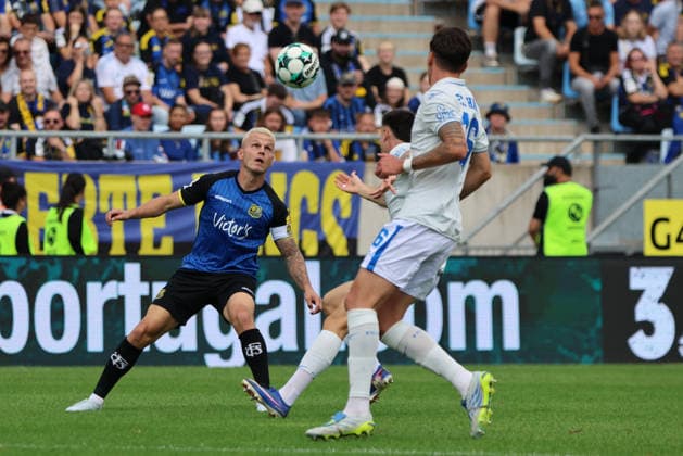 30.08.2026, Fussball, Herren, 3. Liga, Saison 2026 2027, 1. FC Saarbrücken - FC Hansa Rostock, Florian Pick (1. FC Saarbrücken), Lukas Wallner (Hansa Rostock) Saarbrücken Ludwigsparkstadion Saarland Deutschland (DEU) Copyright: xSebastianxBachx