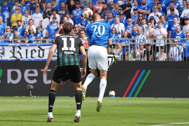 Aleksandar Vukotic (SV Darmstadt 98) klärt - 30.08.2026 2. Bundesliga, Saison 26 27: SV Darmstadt 98 vs. Hannover 96, Stadion am Boellenfalltor, 3. Spieltag, emonline, emspor, *** Aleksandar Vukotic, SV Darmstadt 98, clears the ball on August 30, 2026, 2. Bundesliga, Season 26–27, SV Darmstadt 98 vs. Hannover 96, Stadion am Boellenfalltor, Matchday 3, emonline, emspor,