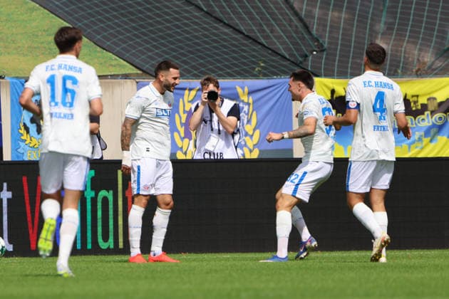 30.08.2026, Fussball, Herren, 3. Liga, Saison 2026 2027, 1. FC Saarbrücken - FC Hansa Rostock, Torjubel zum 0:1, Torschütze: Leon Dajaku (Hansa Rostock) Saarbrücken Ludwigsparkstadion Saarland Deutschland (DEU) Copyright: xSebastianxBachx