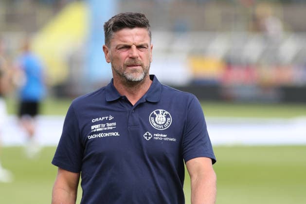 Fußball Regionalliga Nordost: 1. FC Lok Leipzig - FC Erzgebirge Aue; 30.08.2026 Cheftrainer Torsten Ziegner (Lok Leipzig). Fußball, Regionalliga Nordost, Saison 2026 2027, 7. Spieltag: 1. FC Lok Leipzig vs. FC Erzgebirge Aue am 30.08.2026 im Bruno-Plache-Stadion, Leipzig. Copyright: xBEAUTIFULxSPORTS JanxKaeferx