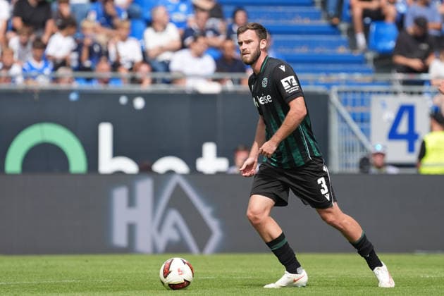 Boris Tomiak (Hannover 96) - 30.08.2026 2. Bundesliga, Saison 26 27: SV Darmstadt 98 vs. Hannover 96, Stadion am Boellenfalltor, 3. Spieltag, emonline, emspor, *** Boris Tomiak Hannover 96 August 30, 2026 2. Bundesliga, Season 26–27 SV Darmstadt 98 vs. Hannover 96, Stadion am Böllenfalltor, Matchday 3, emonline, emspor,