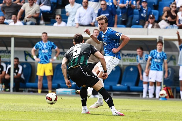 30.08.2026, xtvx, Fussball 2.Bundesliga, SV Darmstadt 98 - Hannover 96 v.l. Zweikampf, Duell, duel, tackle, compete Virgil Ghita (Hannover 96) Milan Smit (SV Darmstadt 98) (DFL DFB REGULATIONS PROHIBIT ANY USE OF PHOTOGRAPHS as IMAGE SEQUENCES and or QUASI-VIDEO) Darmstadt *** August 30, 2026, xtvx, Soccer 2. Bundesliga, SV Darmstadt 98 vs. Hannover 96: Tackle, duel, tackle, compete—Virgil Ghita (Hannover 96) vs. Milan Smit (SV Darmstadt 98). DFL and DFB regulations prohibit any use of photographs as image sequences and or quasi-video. Darmstadt