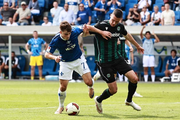 30.08.2026, xtvx, Fussball 2.Bundesliga, SV Darmstadt 98 - Hannover 96 v.l. Zweikampf, Duell, duel, tackle, compete Noah Weisshaupt (SV Darmstadt 98) Bastian Allgeier (Hannover 96) (DFL DFB REGULATIONS PROHIBIT ANY USE OF PHOTOGRAPHS as IMAGE SEQUENCES and or QUASI-VIDEO) Darmstadt *** August 30, 2026, xtvx, Soccer 2. Bundesliga, SV Darmstadt 98 vs. Hannover 96, tackle, duel, tackle, compete Noah Weisshaupt SV Darmstadt 98 Bastian Allgeier Hannover 96 DFL DFB REGULATIONS PROHIBIT ANY USE OF PHOTOGRAPHS AS IMAGE SEQUENCES AND OR QUASI-VIDEO Darmstadt