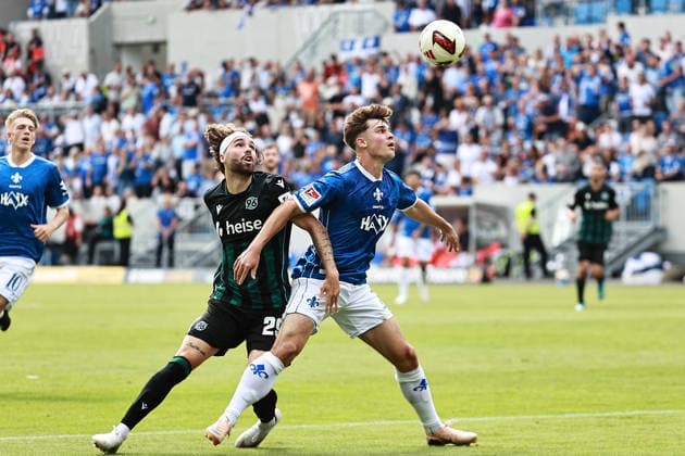 30.08.2026, xtvx, Fussball 2.Bundesliga, SV Darmstadt 98 - Hannover 96 v.l. Zweikampf, Duell, duel, tackle, compete Kolja Oudenne (Hannover 96) Noah Weisshaupt (SV Darmstadt 98) (DFL DFB REGULATIONS PROHIBIT ANY USE OF PHOTOGRAPHS as IMAGE SEQUENCES and or QUASI-VIDEO) Darmstadt *** August 30, 2026, xtvx, Soccer 2. Bundesliga, SV Darmstadt 98 vs. Hannover 96, tackle, duel, duel, tackle, compete Kolja Oudenne Hannover 96 Noah Weisshaupt SV Darmstadt 98 DFL DFB REGULATIONS PROHIBIT ANY USE OF PHOTOGRAPHS AS IMAGE SEQUENCES AND OR QUASI-VIDEO Darmstadt