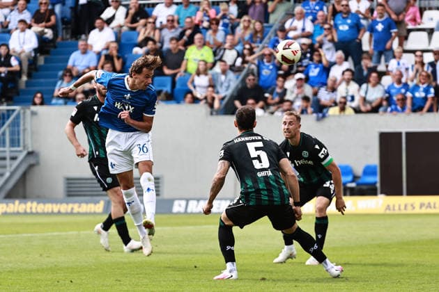 30.08.2026, xtvx, Fussball 2.Bundesliga, SV Darmstadt 98 - Hannover 96 v.l. Kopfball Milan Smit (SV Darmstadt 98) (DFL DFB REGULATIONS PROHIBIT ANY USE OF PHOTOGRAPHS as IMAGE SEQUENCES and or QUASI-VIDEO) Darmstadt *** August 30, 2026, xtvx, Soccer 2. Bundesliga, SV Darmstadt 98 vs. Hannover 96, header by Milan Smit, SV Darmstadt 98. DFL and DFB regulations prohibit any use of photographs as image sequences and or quasi-video. Darmstadt