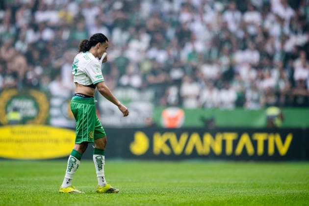 260830 Hammarbys Amin Boudri lämnar planen under fotbollsmatchen i Allsvenskan mellan AIK och Hammarby den 30 augusti 2026 i Stockholm. Copyright: JESPERxZERMAN BB260830JZ026