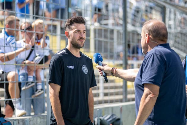 Cheftrainer Rene Schroeder (TSV Landsberg) im Interview, TSV 1860 von Muenchen vs. TSV Landsberg, Fussball, Regionalliga Bayern, 6. Spieltag, 30.08.2026 DFB regulations prohibit any use of photographs as image sequences and or quasi-video Muenchen Bayern Deutschland