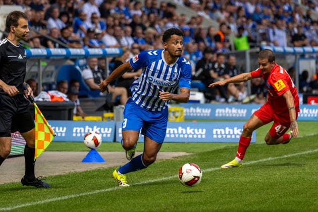 Deutschland: 2.Bundesliga, Saison 2026 2027, 30.08.2026, 3. Spieltag, 1.FC Magdeburg vs Holstein Kiel, Avnet Arena : Emmanuel Iyoha (1.FC Magdeburg, 8) am Ball *** Germany 2. Bundesliga, 2026–2027 Season, August 30, 2026, Matchday 3, 1. FC Magdeburg vs. Holstein Kiel, Avnet Arena, Emmanuel Iyoha (1. FC Magdeburg), 8 on the ball Copyright: xMichellexLukax