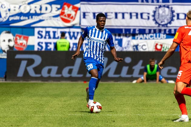Deutschland: 2.Bundesliga, Saison 2026 2027, 30.08.2026, 3. Spieltag, 1.FC Magdeburg vs Holstein Kiel, Avnet Arena : Pierre Nadjombe (1.FC Magdeburg, 28) am Ball *** Germany 2. Bundesliga, 2026–2027 Season, August 30, 2026, Matchday 3, 1. FC Magdeburg vs. Holstein Kiel, Avnet Arena Pierre Nadjombe 1. FC Magdeburg, 28 on the ball Copyright: xMichellexLukax