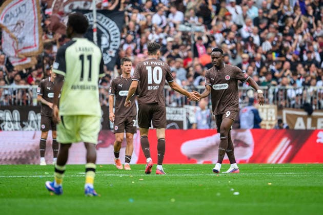 Fußball I Saison 2026-2027 I 2. Bundesliga I 3. Spieltag I FC St. Pauli - 1. FC Kaiserslautern I 30.08.2026 Tor, Abdoulie Ceesay (9, FC St. Pauli) Hamburg Millerntor-Stadion Hamburg Deutschland *** Soccer 2026–2027 Season 2. Bundesliga Matchday 3 FC St. Pauli vs. FC Kaiserslautern August 30, 2026 Goal by Abdoulie Ceesay (9 ), FC St. Pauli, Millerntor Stadium, Hamburg, Germany Copyright: xLobecax xHenningxRohlfsx