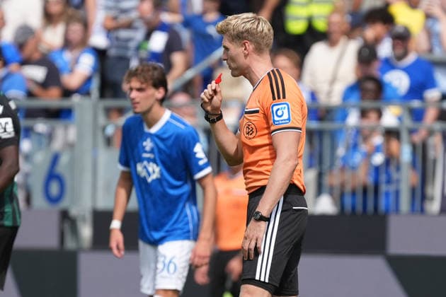 Schiedsrichter Timo Gerach - 30.08.2026 2. Bundesliga, Saison 26 27: SV Darmstadt 98 vs. Hannover 96, Stadion am Boellenfalltor, 3. Spieltag, emonline, emspor, *** Referee Timo Gerach, August 30, 2026, 2. Bundesliga, 2026–27 season, SV Darmstadt 98 vs. Hannover 96, Stadion am Boellenfalltor, Matchday 3, emonline, emspor,