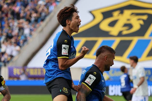 30.08.2026, Fussball, Herren, 3. Liga, Saison 2026 2027, 1. FC Saarbrücken - FC Hansa Rostock, Torjubel zum 1:1, Torschütze: Seung-Joon Lee (1. FC Saarbrücken) Saarbrücken Ludwigsparkstadion Saarland Deutschland (DEU) Copyright: xSebastianxBachx