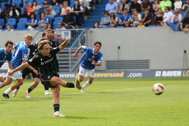 30.08.2026, xtvx, Fussball 2.Bundesliga, SV Darmstadt 98 - Hannover 96 v.l. Strafstoss Lars Gindorf (Hannover 96) Goal scored, Tor zum 0:1 (DFL DFB REGULATIONS PROHIBIT ANY USE OF PHOTOGRAPHS as IMAGE SEQUENCES and or QUASI-VIDEO) Darmstadt *** August 30, 2026, xtvx, Soccer 2. Bundesliga, SV Darmstadt 98 vs. Hannover 96: Lars Gindorf (Hannover 96) scores a penalty kick, goal to make it 0–1. DFL and DFB regulations prohibit any use of photographs as image sequences and or quasi-video. Darmstadt