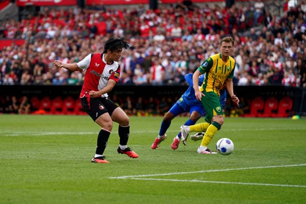 Eredivisie: Feyenoord Rotterdam v ADO Den Haag Rotterdam - Ayase Ueda of Feyenoord Rotterdam shoots during the fourth competition round of the 2026 2027 Eredivisie season. The match is set between Feyenoord Rotterdam and ADO Den Haag at De Kuip on 30 August 2026 in Rotterdam, The Netherlands. (Hero Images Danny de Groot) Copyright: xDannyxdexGrootx