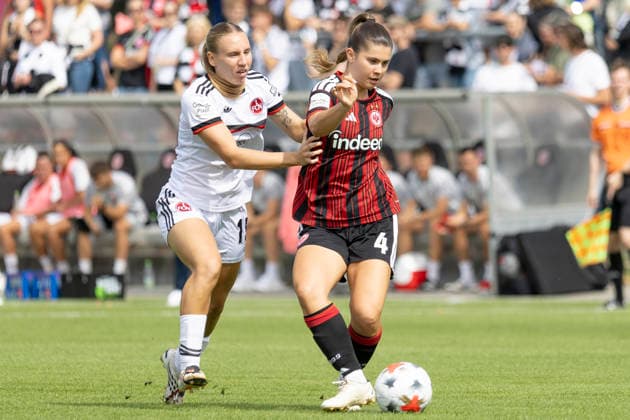GPFBL: Eintracht Frankfurt - 1. FC Nürnberg, 30.08.2026 Emoke Papai (1. FC Nürnberg 15) und Noemi Ivelj (Eintracht Frankfurt 4) im Zweikampf um den Ball, Eintracht Frankfurt - 1. FC Nürnberg, Frankfurt, Stadion am Brentanobad, 30.8.2026 *** GPFBL Eintracht Frankfurt vs. 1. FC Nuremberg, August 30, 2026: Emoke Papai (1. FC Nuremberg, No. 15) and Noemi Ivelj (Eintracht Frankfurt, No. 4) battle for the ball, Eintracht Frankfurt vs. 1 FC Nürnberg, Frankfurt, Stadion am Brentanobad, August 30, 2026 Copyright: xBEAUTIFULxSPORTS Gawlikx