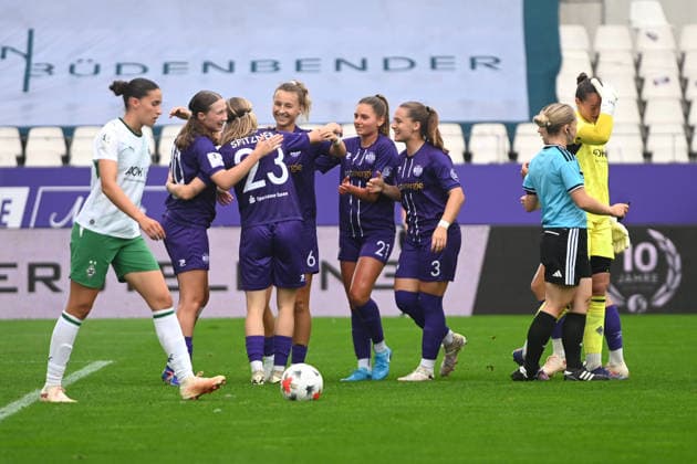 Torjubel der SGS Essen 2. Bundesliga Frauen SGS Essen Borussia Mönchengladbach 30.08.2026 Torjubel der SGS Essen, 2. Bundesliga der Frauen, 04. Spieltag, SGS Essen gegen Borussia Mönchengladbach am 30 August 2026 im Stadion an der Hafenstraße, Essen. *** SGS Essen Celebrates a Goal – Women s 2. Bundesliga: SGS Essen vs. Borussia Mönchengladbach, August 30, 2026 – SGS Essen Celebrates a Goal, Women s 2. Bundesliga, Matchday 4, SGS Essen vs. Borussia Mönchengladbach on August 30, 2026, at the Stadion an der Hafenstraße, Essen